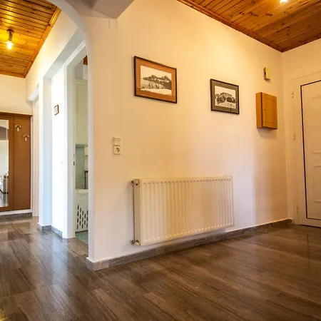 Giannis House 2022